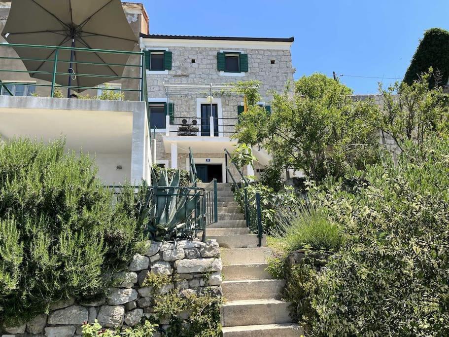 Holiday Home Aria Подгора Экстерьер фото