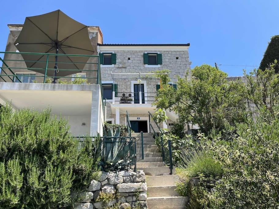 Holiday Home Aria Подгора Экстерьер фото